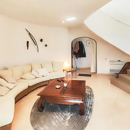 Maison Avec Piscine * Montady